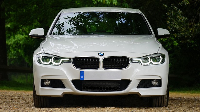 BMW white car